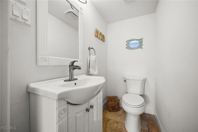 Welcome to 4803 SW Santa Barbara Ct, Unit 8! This