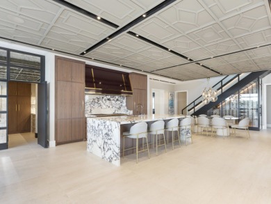 One of a kind - 5th Floor Penthouse in the Sterling Bank