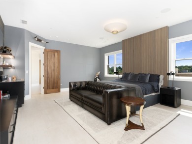 One of a kind - 5th Floor Penthouse in the Sterling Bank