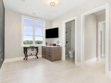 One of a kind - 5th Floor Penthouse in the Sterling Bank