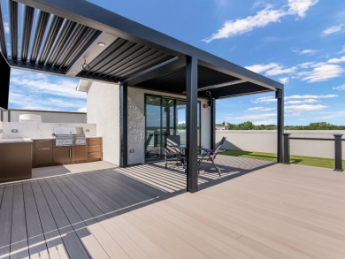 One of a kind - 5th Floor Penthouse in the Sterling Bank