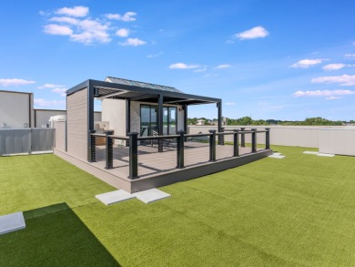 One of a kind - 5th Floor Penthouse in the Sterling Bank