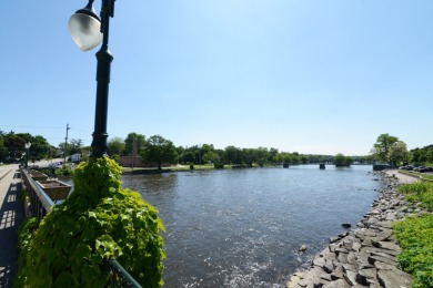 One of a kind - 5th Floor Penthouse in the Sterling Bank