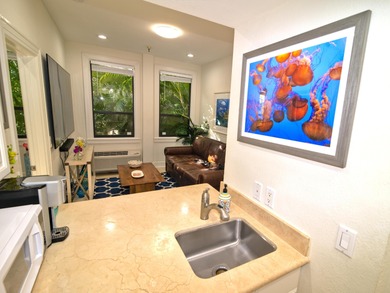 Tropical Beach Pad - Your Palm Beach ParadiseFully furnished