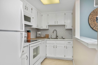 Welcome to Paradise in Marco Island, FL! Experience the epitome