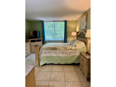 This condo meets the highest demands! It is waiting for its new