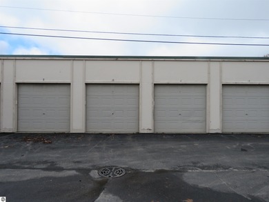 This charming condo offers stunning, expansive views of Lake