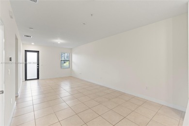 Investor opportunity! Luxurious Smart Apartment 2/ 2/1 in