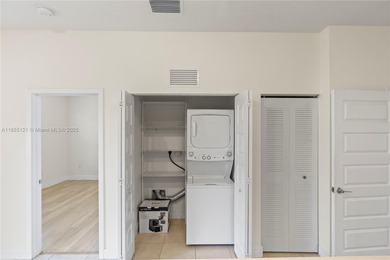 Investor opportunity! Luxurious Smart Apartment 2/ 2/1 in