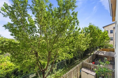 Investor opportunity! Luxurious Smart Apartment 2/ 2/1 in