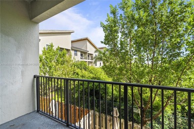 Investor opportunity! Luxurious Smart Apartment 2/ 2/1 in