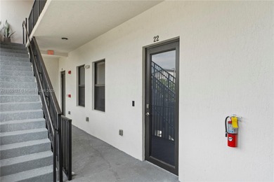 Investor opportunity! Luxurious Smart Apartment 2/ 2/1 in