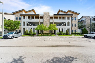 Investor opportunity! Luxurious Smart Apartment 2/ 2/1 in