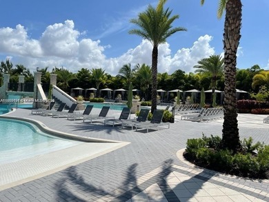 Investor opportunity! Luxurious Smart Apartment 2/ 2/1 in