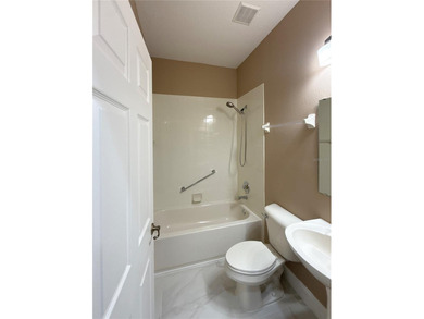 One or more photo(s) has been virtually staged. Seller's Loss Is