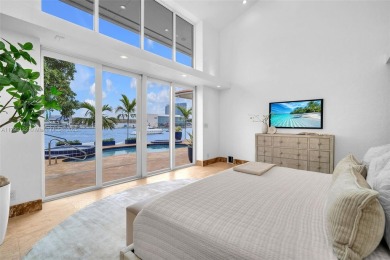 Welcome to 1925 Harbourview Drive, 100' on the Intracoastal