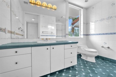 Welcome to 1925 Harbourview Drive, 100' on the Intracoastal