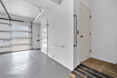 Welcome to 1925 Harbourview Drive, 100' on the Intracoastal