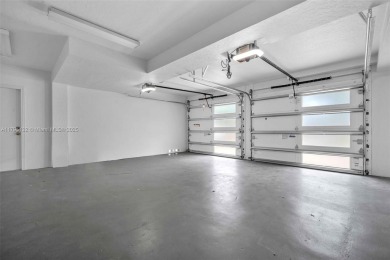 Welcome to 1925 Harbourview Drive, 100' on the Intracoastal