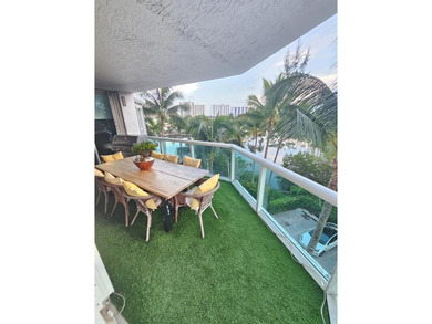 Experience Coastal Luxury at Its Finest
Dream apartment located