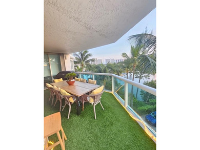 Experience Coastal Luxury at Its Finest
Dream apartment located