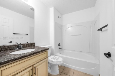 Absolutely beautiful house 3 bedrooms 2.5 bathrooms, 1 car