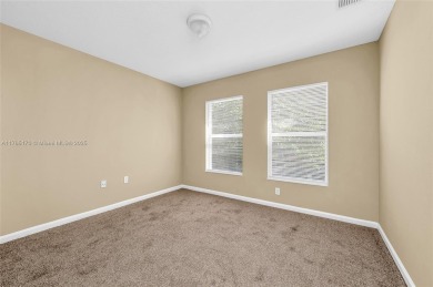 Absolutely beautiful house 3 bedrooms 2.5 bathrooms, 1 car