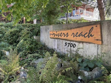 This cozy 682 Sq ft 1 bed, 1 Bath and large den home offers