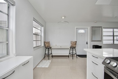 Titally renovated condo!Kings point +55 community with so many