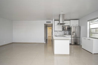 Titally renovated condo!Kings point +55 community with so many