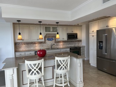 Beautiful 2/2 unit intracoastal view in the boutique building (4