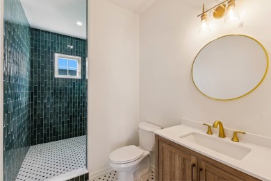 If you're looking for your own personal Bayside Oasis, look no