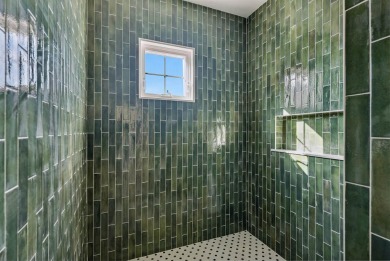 If you're looking for your own personal Bayside Oasis, look no