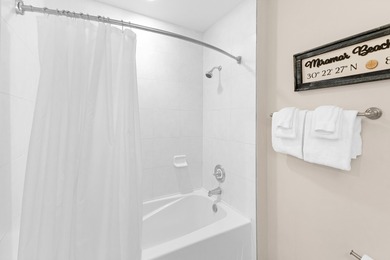 Beautiful Sunset Views!!! Located on the 4th floor of Bahia