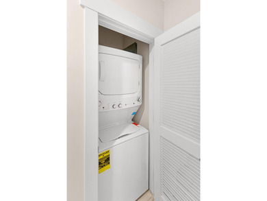 Beautiful Sunset Views!!! Located on the 4th floor of Bahia