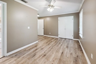 Welcome to your peaceful waterfront retreat in Suwannee