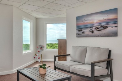 Stunning panoramic views of the ocean and bay! Minutes from