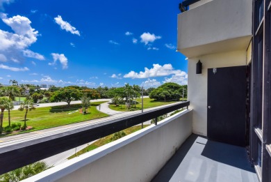 Location location!Beautiful remodeled  2 story penthouse with