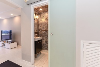 Location location!Beautiful remodeled  2 story penthouse with