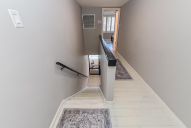 Location location!Beautiful remodeled  2 story penthouse with