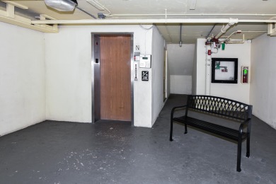 Location location!Beautiful remodeled  2 story penthouse with