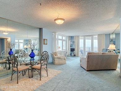 DIRECT OCEANFRONT  - Enjoy your waterfront lifestyle in this