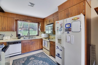 WHITE BEAUTY VIEW! Own a Piece of Lake Wallenpaupack History