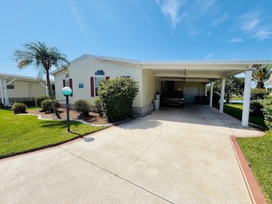 MOTIVATED SELLER, BRING YOUR OFFER ON THIS EXQUISITE LAKEFRONT