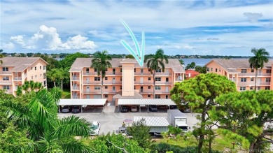 Beautiful 2 Bed/2 Bath, 4th floor (in elevator building) Condo