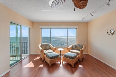 DIRECT ACCESS...  RIVER FRONT .........2/2 UPDATED CORNER