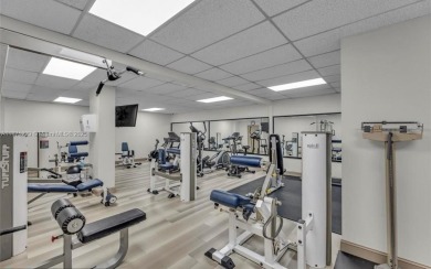 This Stunning 2/2 Fully Furnished, Modern,relaxing Floridian