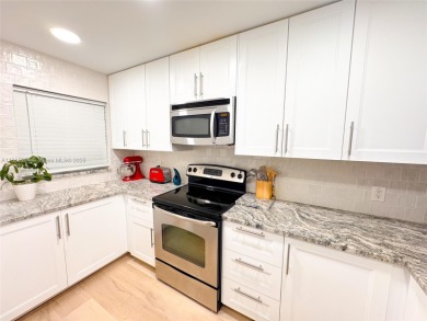 Beautifully renovated 2BD/2BA condo in highly sought-after Pine