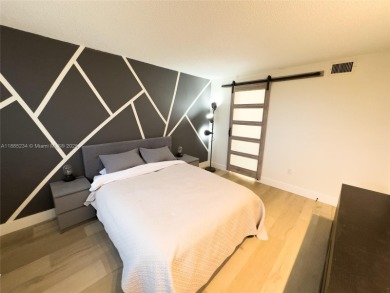 Beautifully renovated 2BD/2BA condo in highly sought-after Pine