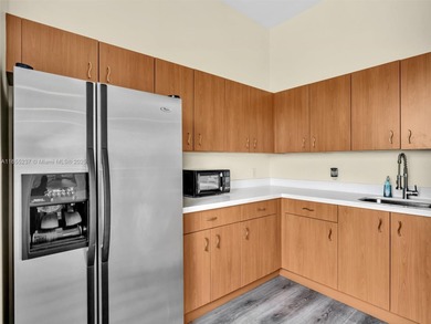 Bright and modern 2-bedroom, 2-bath condo in the heart of